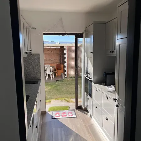 House With Garden In - 100 M², Shared Pool Σπίτι διακοπών
