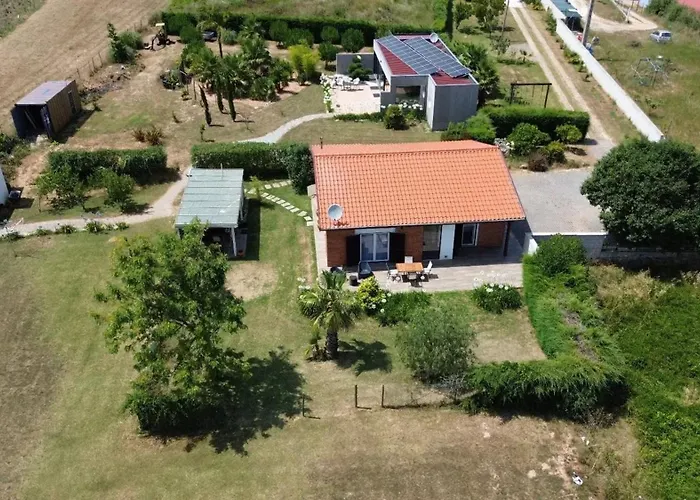 House With Garden In Bombarral - 100 M², Shared Pool Holiday home