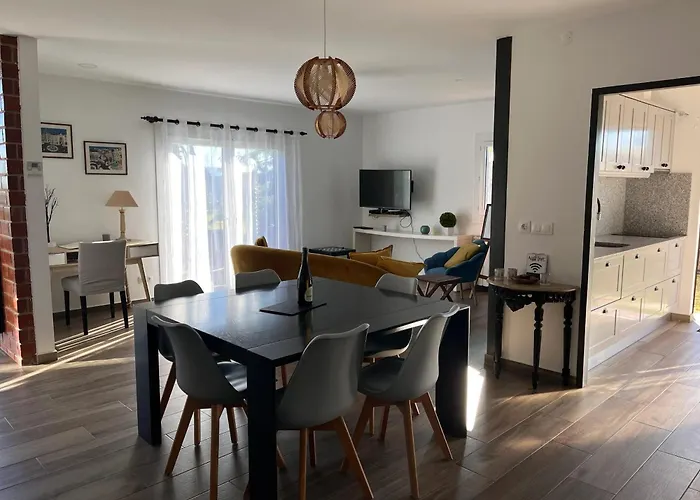 House With Garden In Bombarral - 100 M², Shared Pool * Bombarral