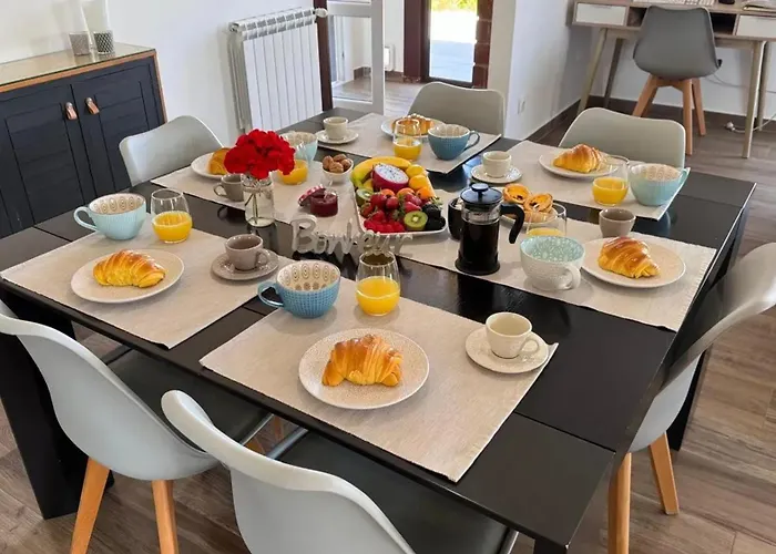 Holiday home House With Garden In Bombarral - 100 M², Shared Pool *