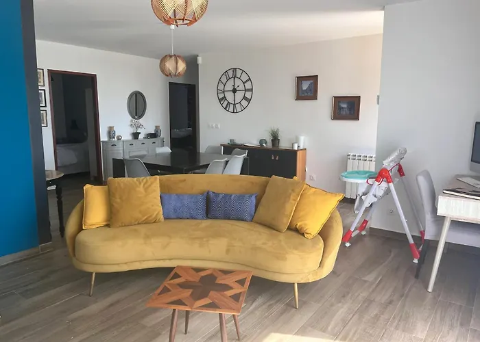 House With Garden In Bombarral - 100 M², Shared Pool